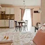 Barackvirag Apartmanhaz Apartment Tihany