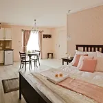 Barackvirag Apartmanhaz