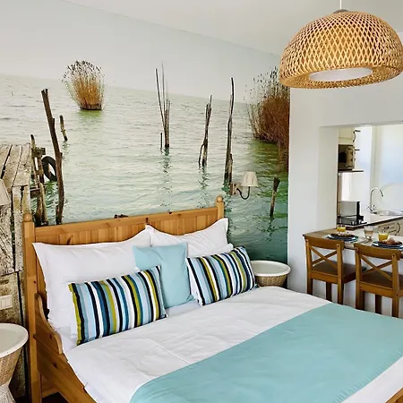 Barackvirag Apartmanhaz *