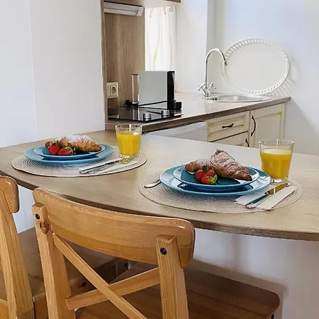 דירה Barackvirag Apartmanhaz טיהאני