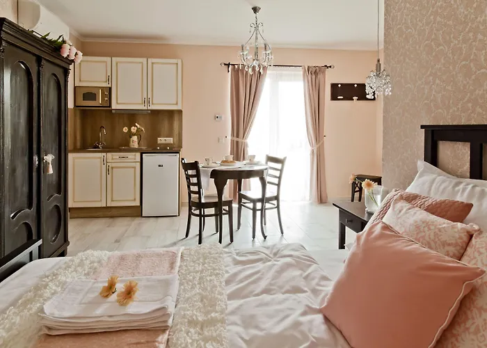Barackvirag Apartmanhaz 公寓 蒂豪尼